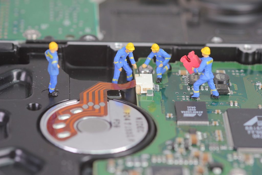 computer, hard drive, miniature figures-3293874.jpg
